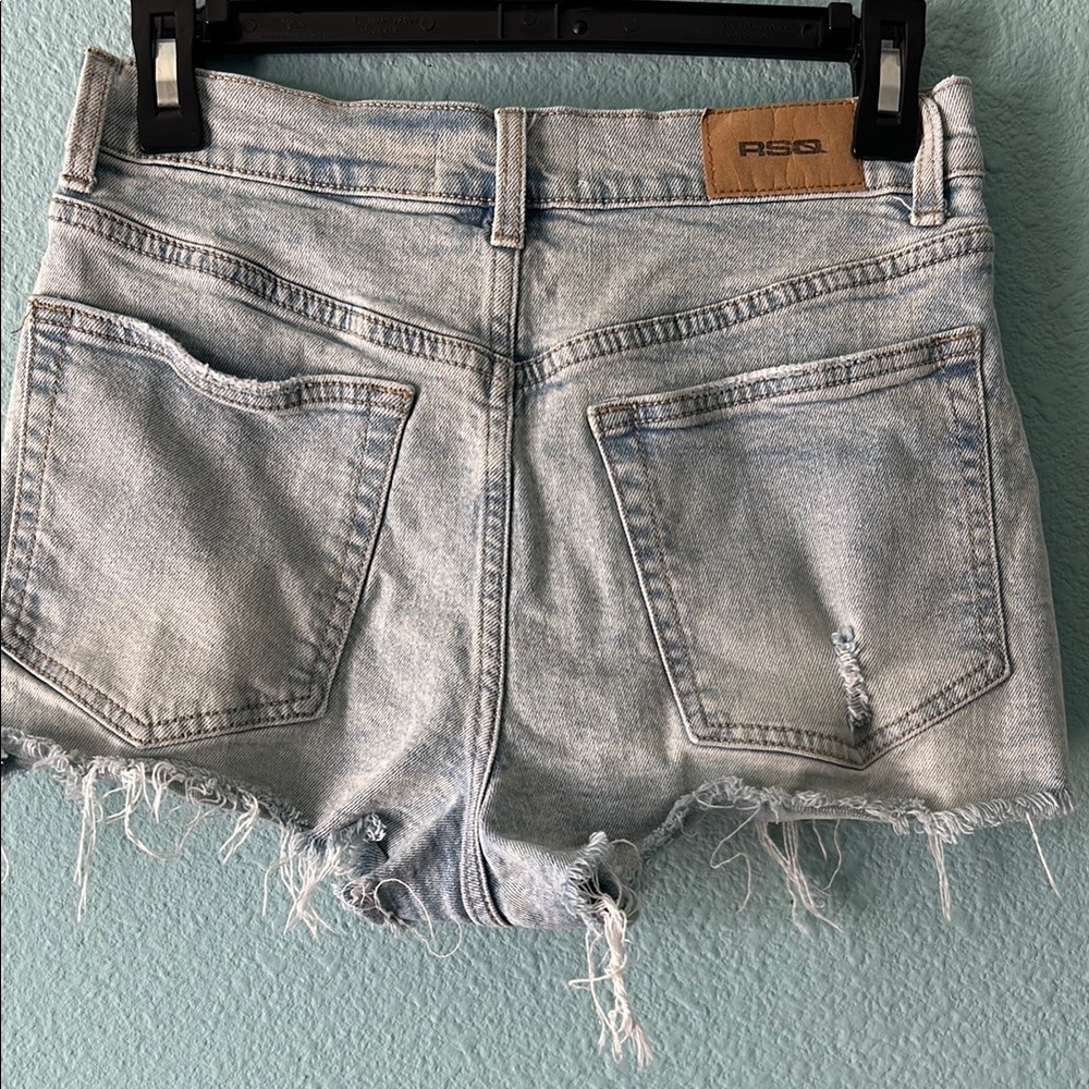 RSQ Light Blue Denim Vintage High Rise Women's Shorts Size 26 - Picture 5 of 9